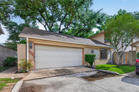 Photo of 8006 Oakwood Forest Drive, Houston, TX 77040 (MLS # 11880786)