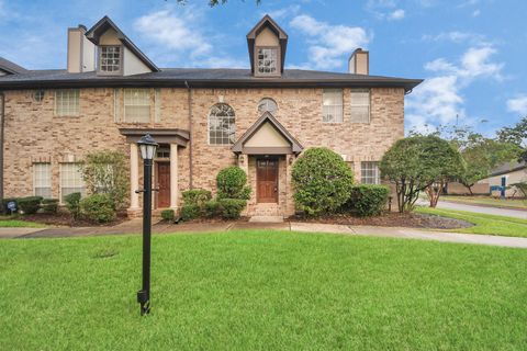 Photo of 2102 Gemini Street, Houston, TX 77058 (MLS # 26488401)