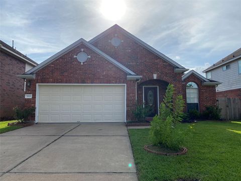 Photo of 7022 Leaders Crossing Drive, Houston, TX 77072 (MLS # 10989656)