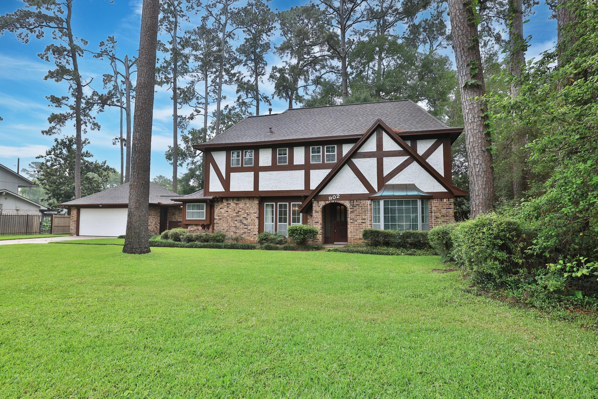 902 Castle Hill Trail