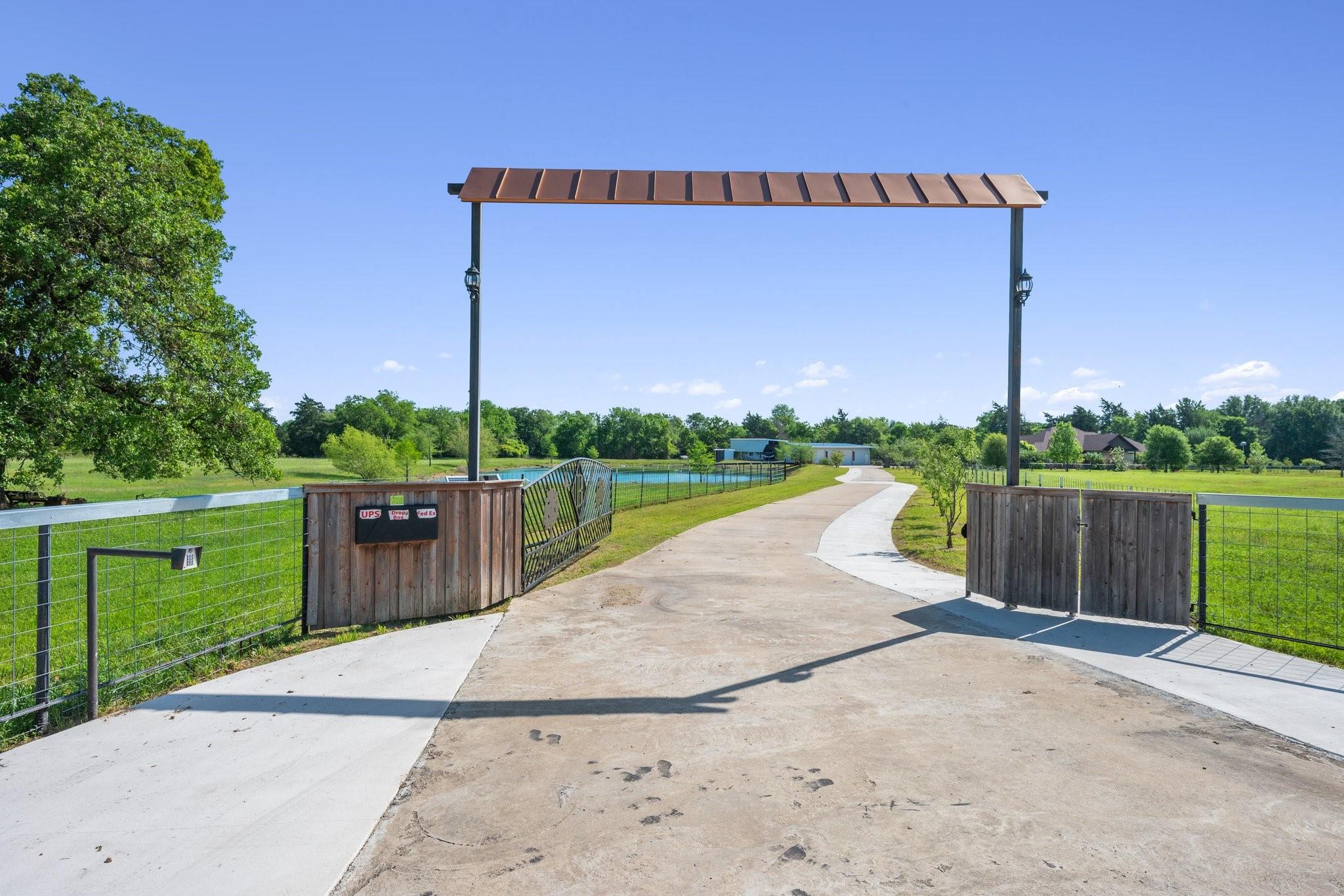 7754 Edge Cut Off Road