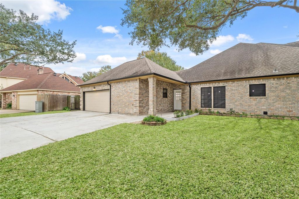 Photo of 1015 Flagmore Drive, Katy, TX 77450 (MLS # 47286161)