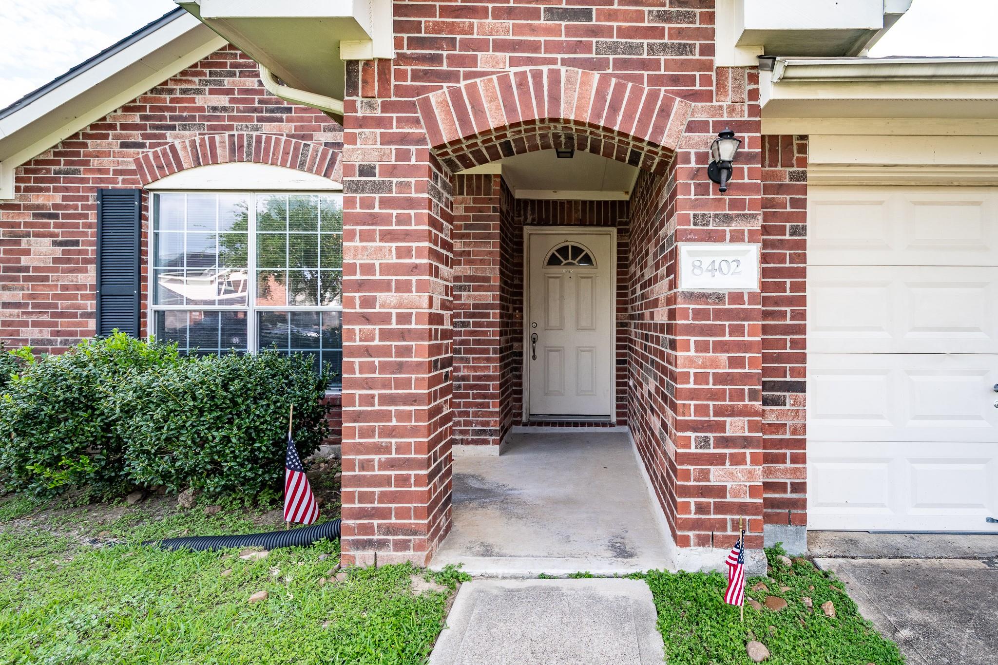 8402 Coleus Lane