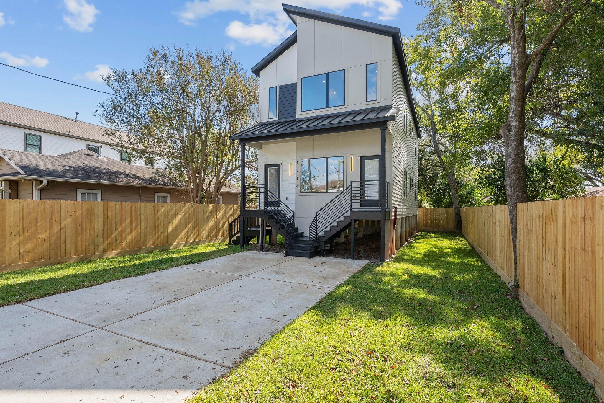 1216 Johnston Street A/B