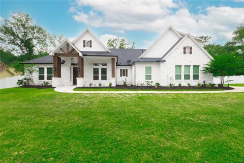 Photo of 7070 Racehorse Drive, Waller, TX 77484 (MLS # 15026399)