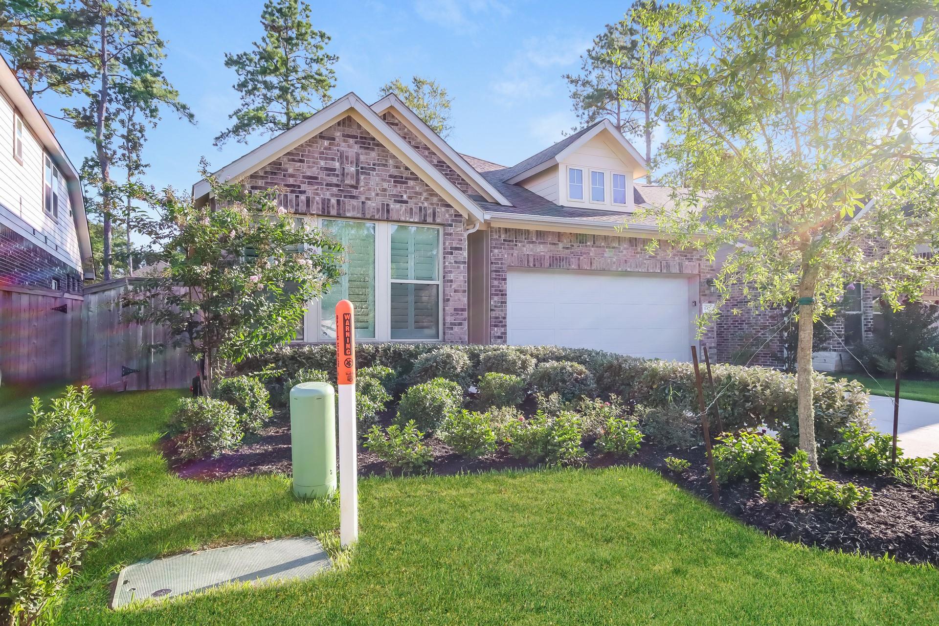142 Scarlet Maple Court