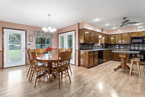 Tiny photo for 203 Magnolia Trail, Silsbee, TX 77656 (MLS # 13608326)