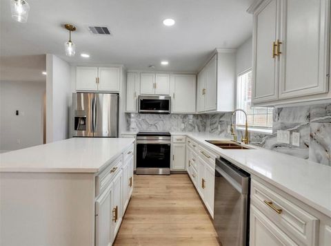 Photo of 9003 Ledge Street, Houston, TX 77075 (MLS # 51058699)