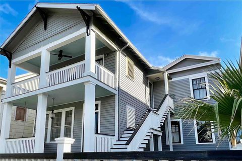 Photo of 1419 Broadway Street, Galveston, TX 77550 (MLS # 52104490)