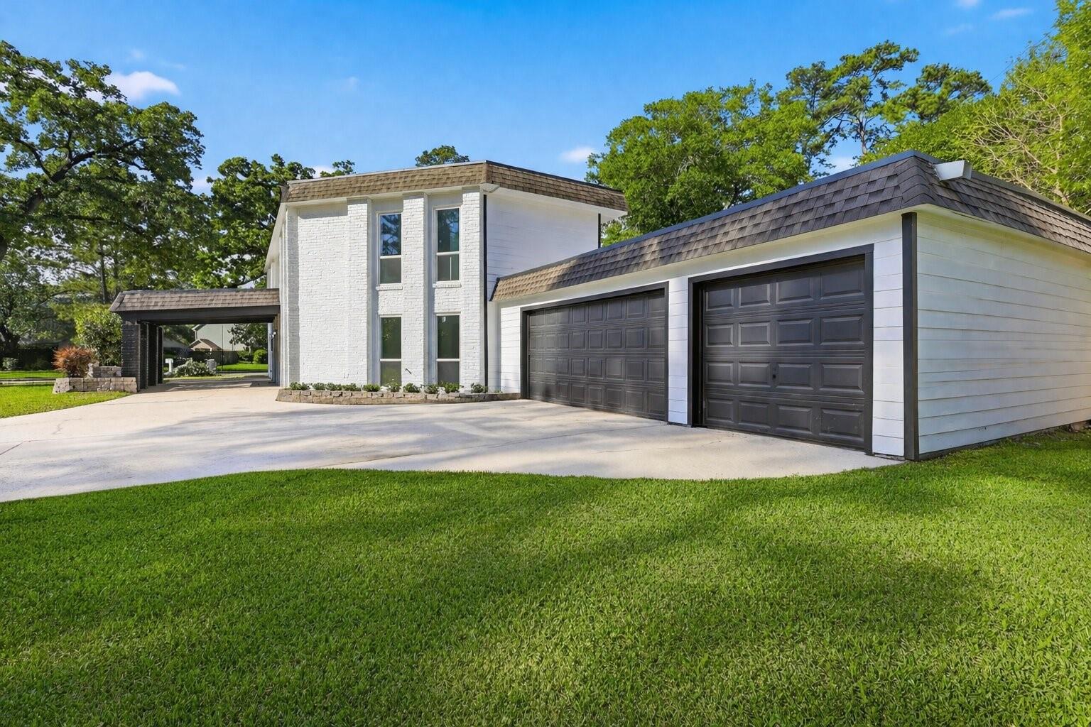 8002 Lichen Lane