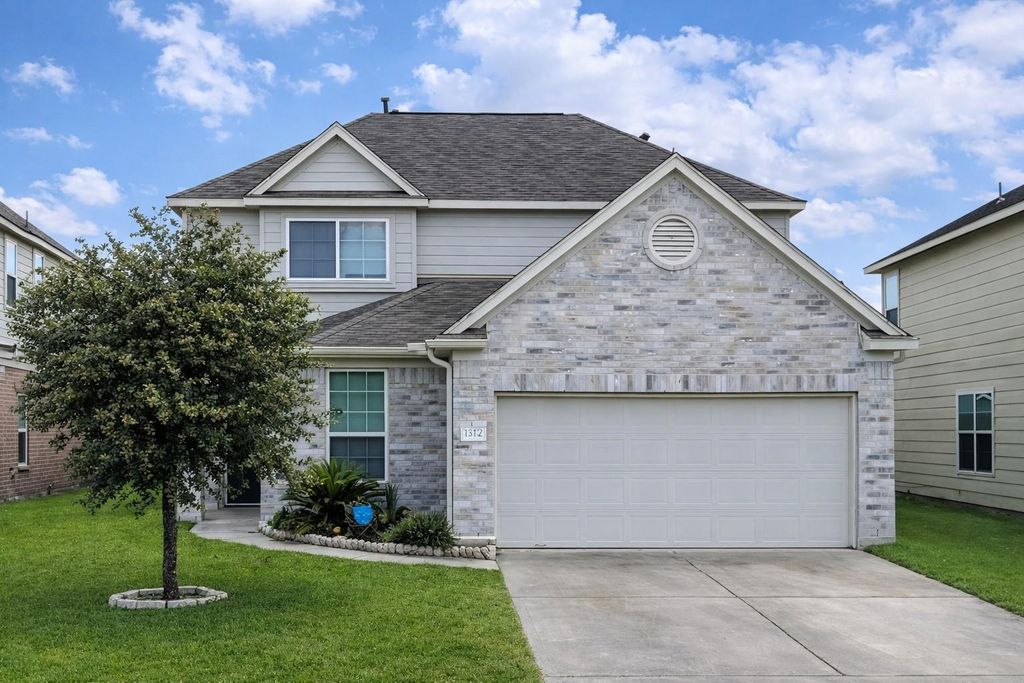 Photo of 1819 Cold River Drive, Humble, TX 77396 (MLS # 75101628)