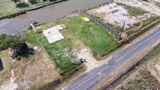 1241 N Loop Road