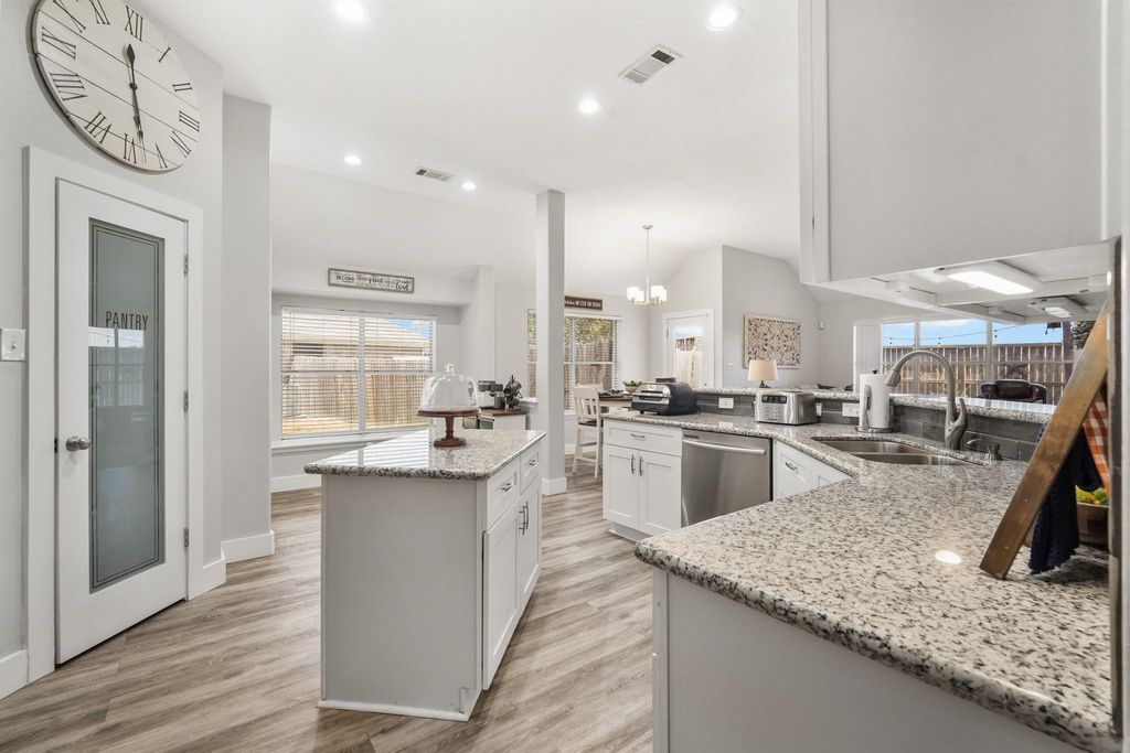 Photo of 6707 Oakbranch Manor Lane, Richmond, TX 77407 (MLS # 8677009)