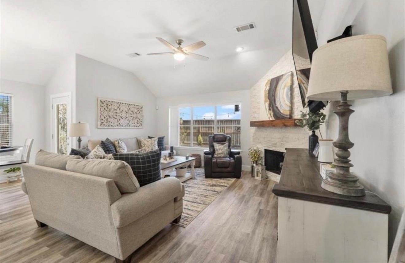 6707 Oakbranch Manor Lane
