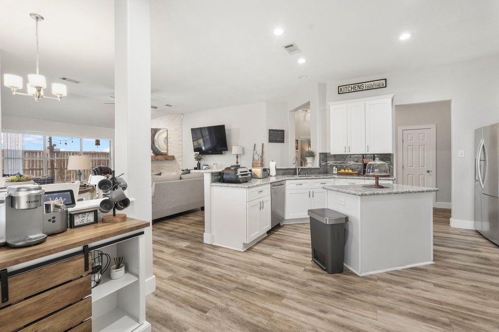 Photo of 6707 Oakbranch Manor Lane, Richmond, TX 77407 (MLS # 8677009)