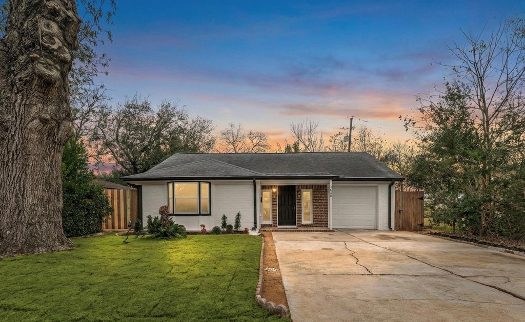 Photo of 7630 Lady Street, Houston, TX 77021 (MLS # 93188118)