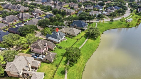 Photo of 13806 Cove Landing Lane, Rosharon, TX 77583 (MLS # 86578837)