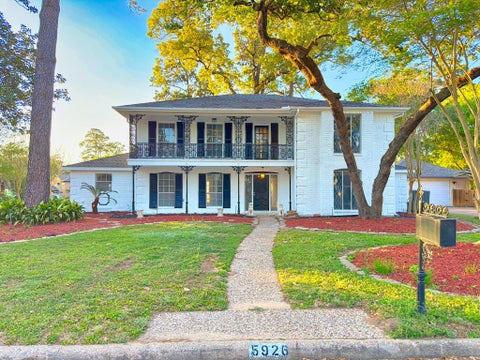 Photo of 5926 Queensgate Drive, Houston, TX 77066 (MLS # 75190419)