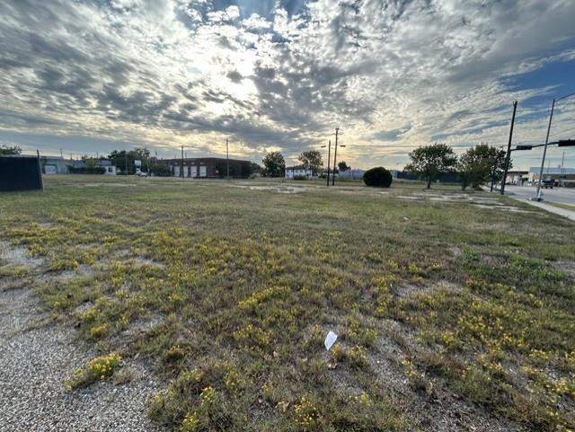 16 E Texas Avenue