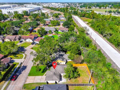 Tiny photo for 10126 Pine Moss Drive, Houston, TX 77040 (MLS # 63100915)