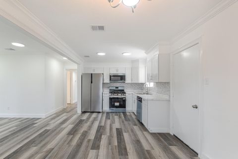 Tiny photo for 10126 Pine Moss Drive, Houston, TX 77040 (MLS # 63100915)