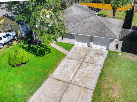 Photo of 10126 Pine Moss Drive, Houston, TX 77040 (MLS # 63100915)