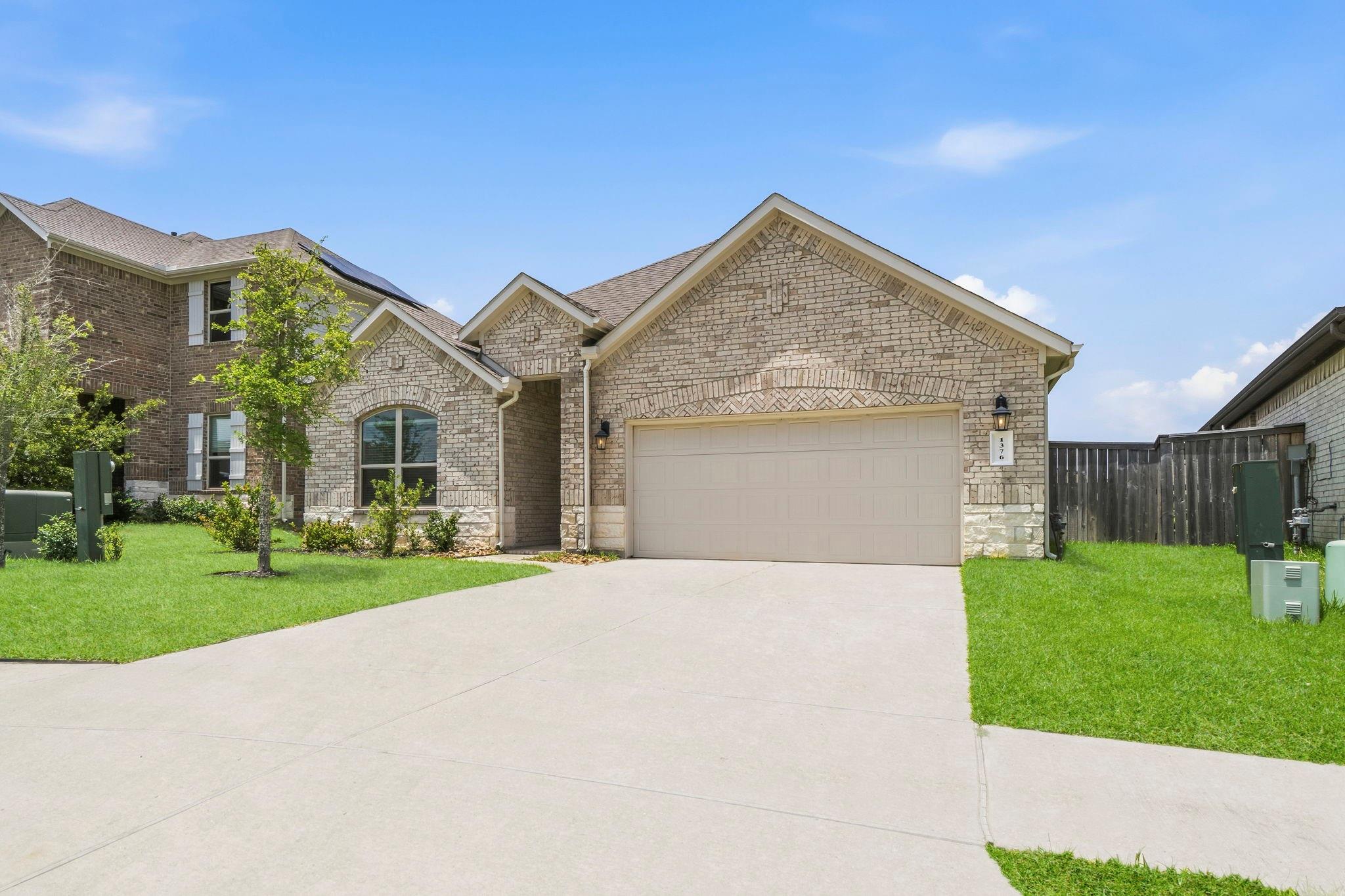 1376 Grays Gully