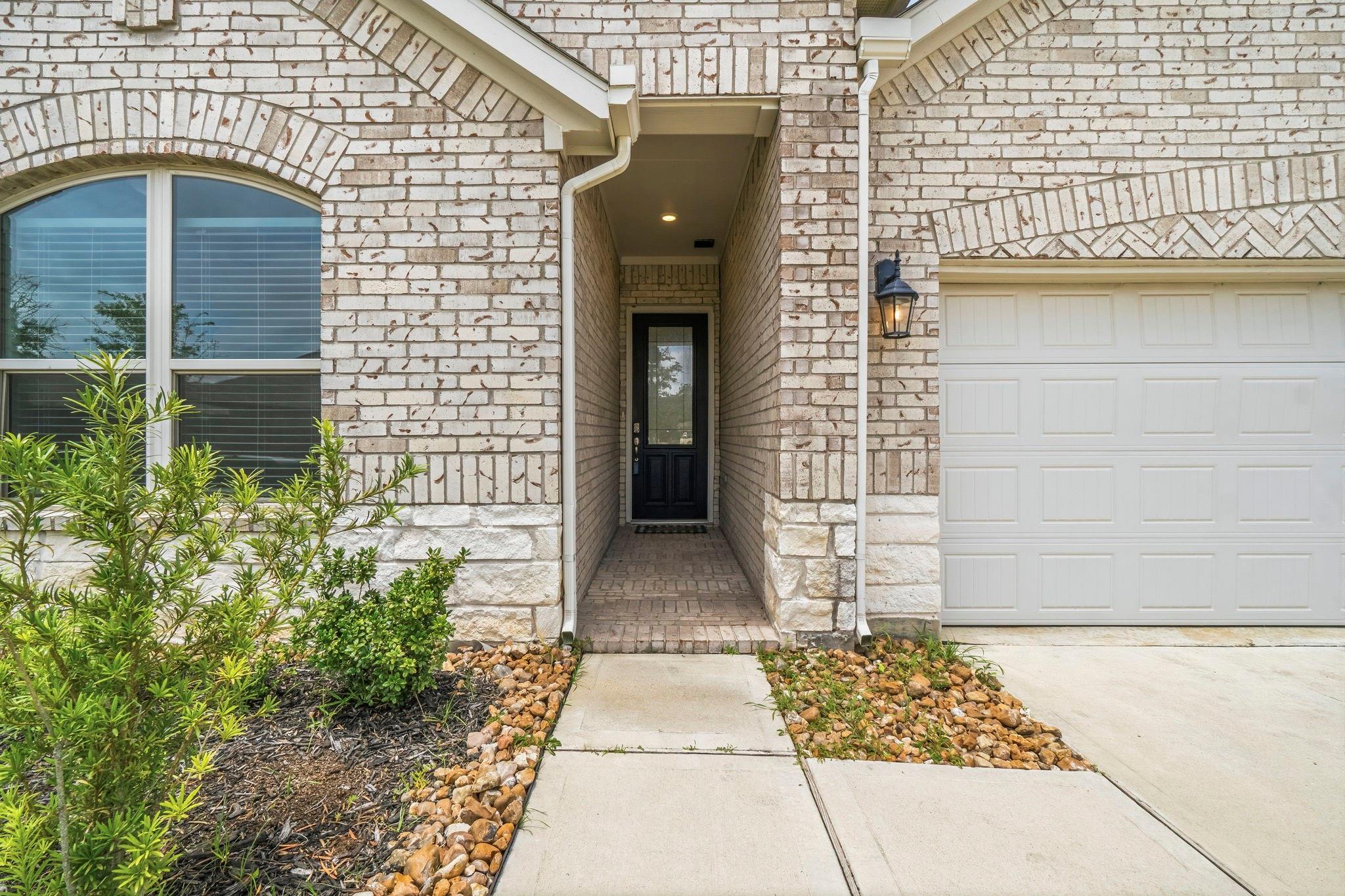 1376 Grays Gully