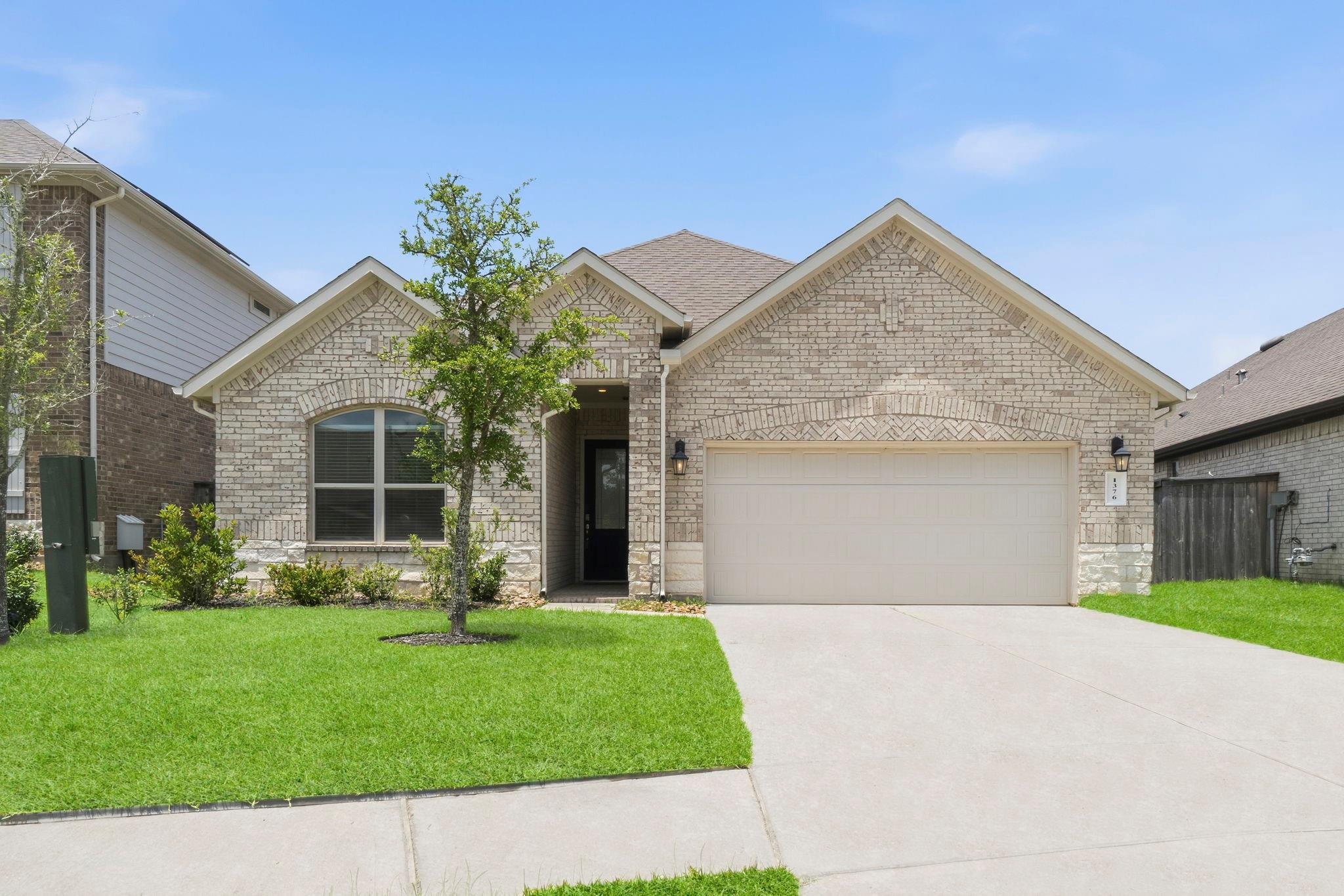 1376 Grays Gully