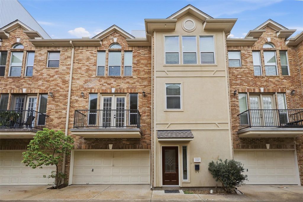 Photo of 1110 Birdsall Street, Houston, TX 77007 (MLS # 53001865)