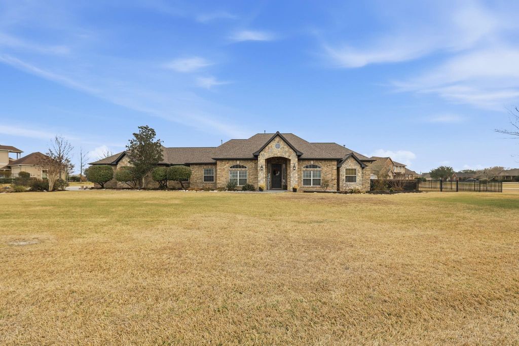 Photo of 422 Lago Circle Drive N, Santa Fe, TX 77517 (MLS # 3523269)
