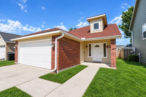Photo of 11811 Fossil Rock Lane, Houston, TX 77034 (MLS # 49551475)