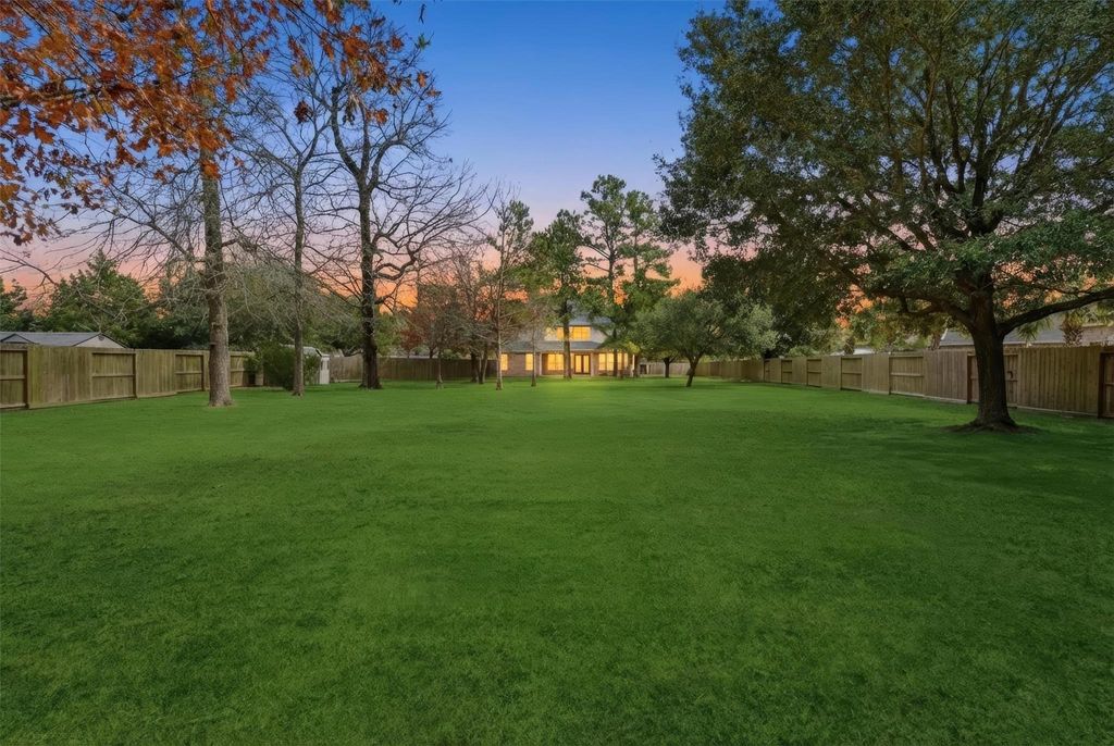 Photo of 13926 Sawmill Run Lane, Houston, TX 77044 (MLS # 4195347)