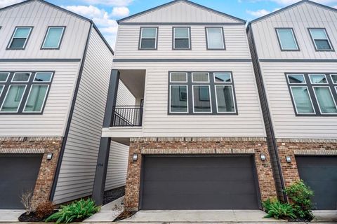 756 W Donovan Street Houston TX 77091