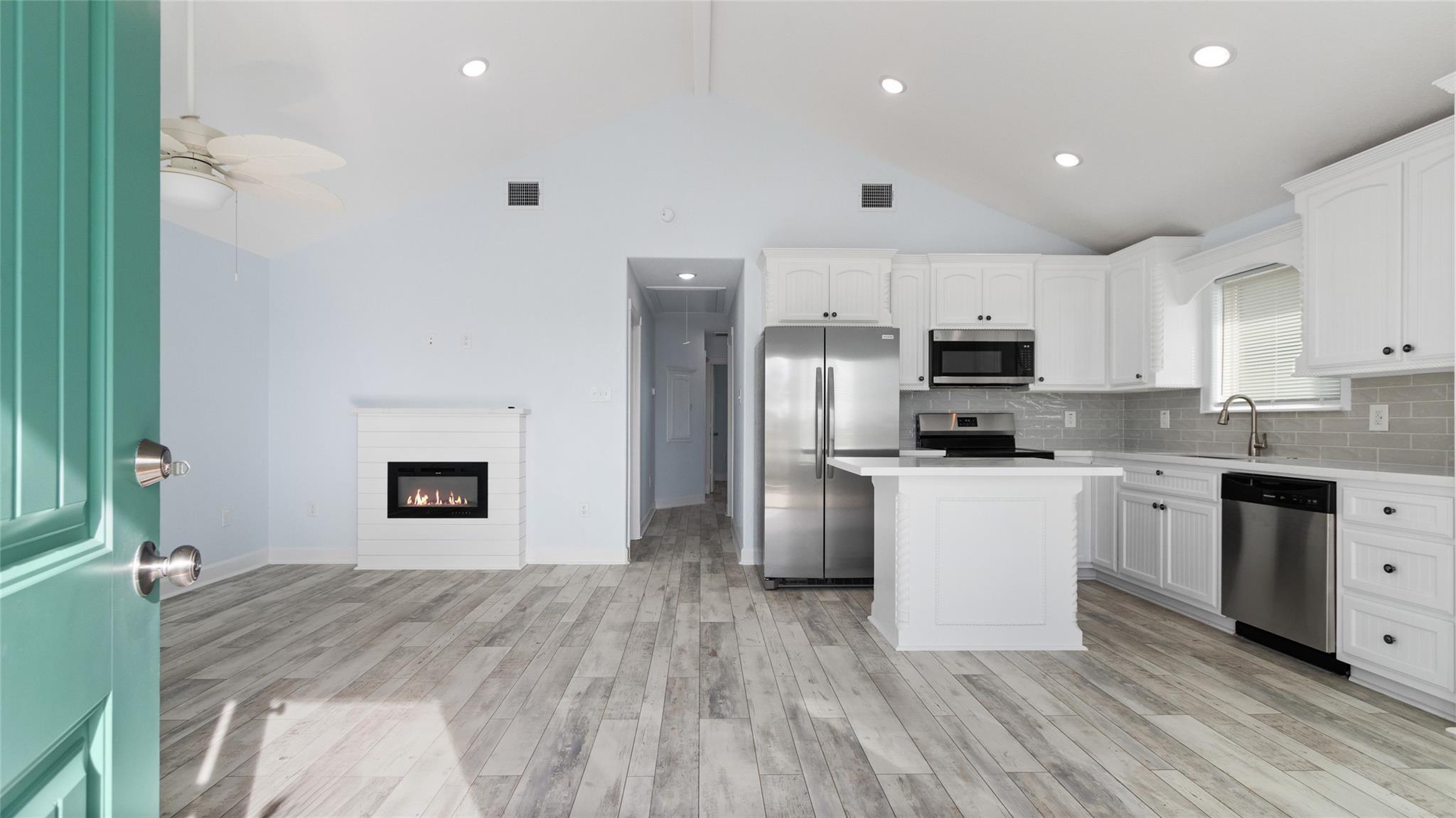 312 Surf Dr