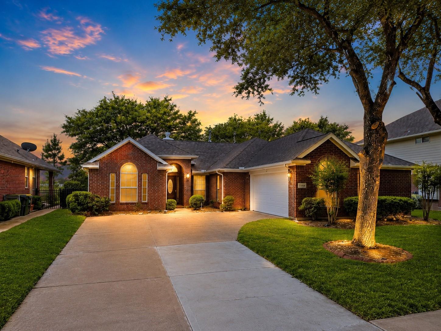 4018 Crystal Lake Circle N