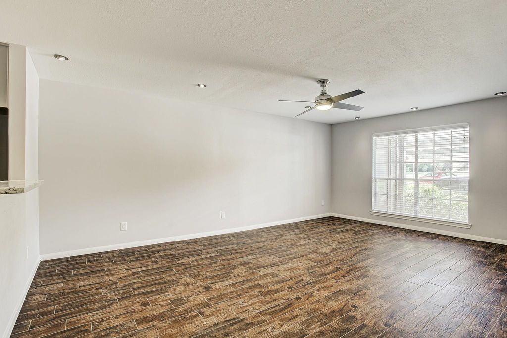 Photo of 1860 White Oak Dr #363, Houston, TX 77009 (MLS # 85756533)