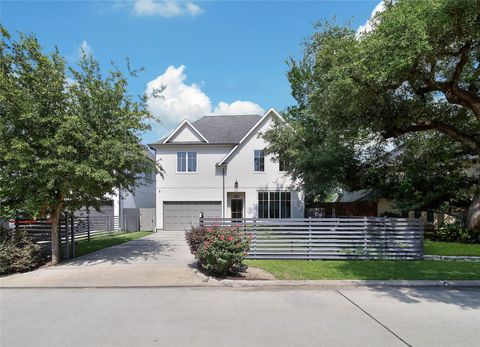 Photo of 1510 Johanna Drive, Houston, TX 77055 (MLS # 83517748)