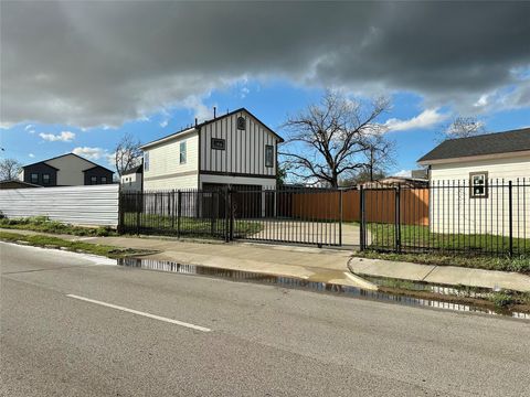 Photo of 8321 Coma Street, Houston, TX 77051 (MLS # 25723483)