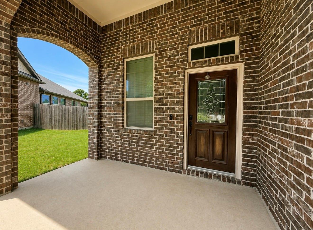 24826 Lakecrest Village Drive
