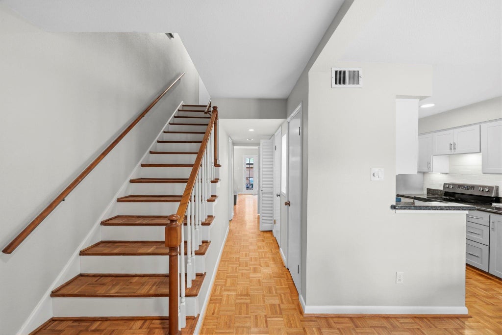 Photo of 10152 Longmont Drive #38/10, Houston, TX 77042 (MLS # 55920943)