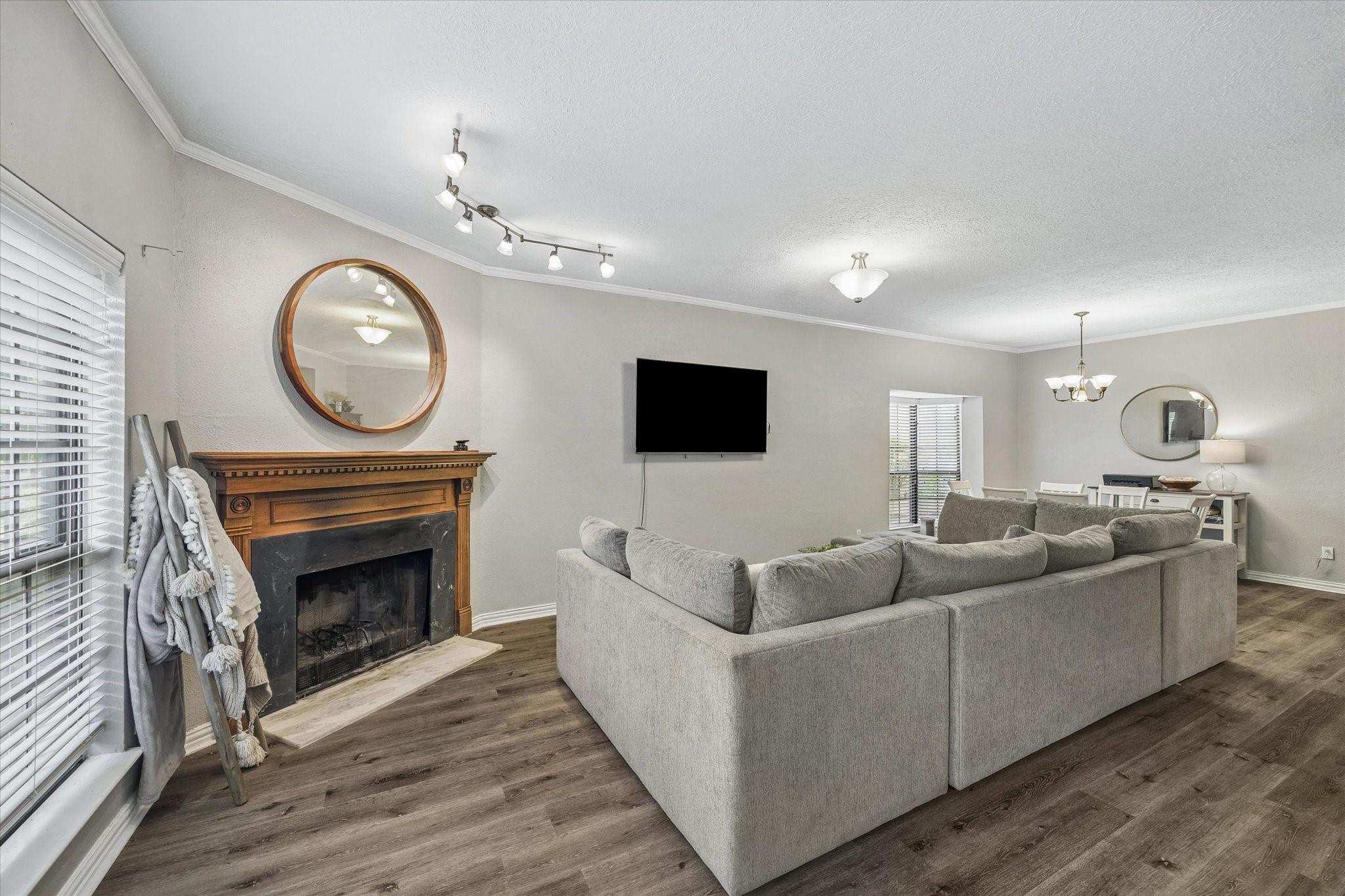 7350 Kirby Drive 6