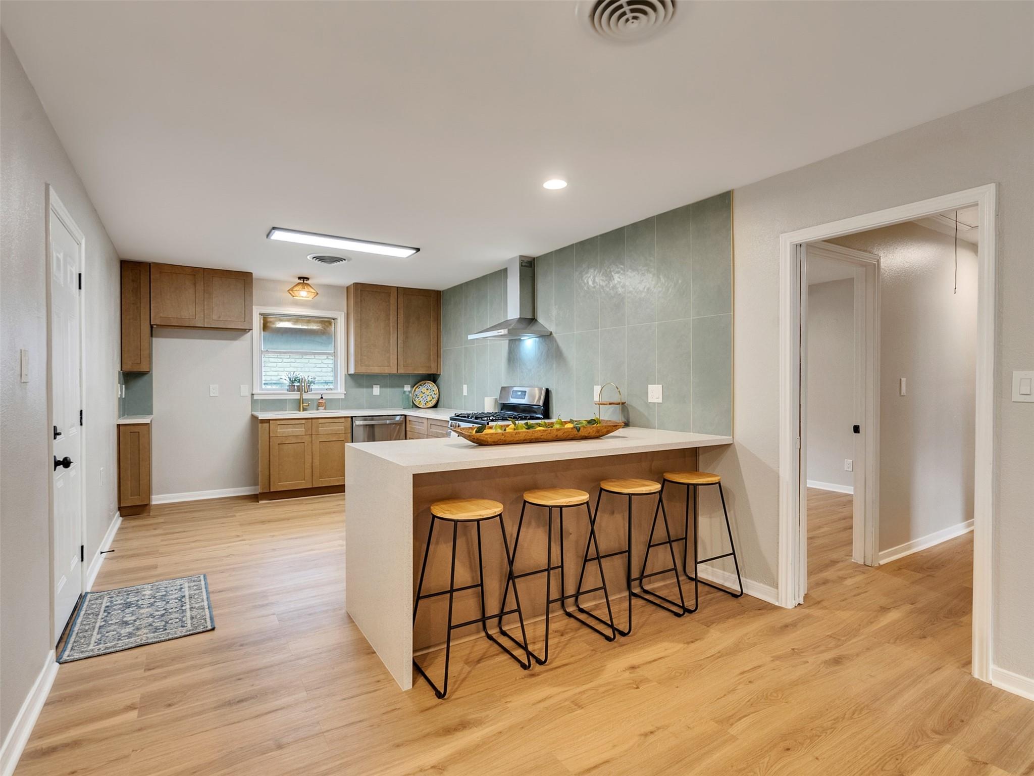 6614 Golf Crest Drive