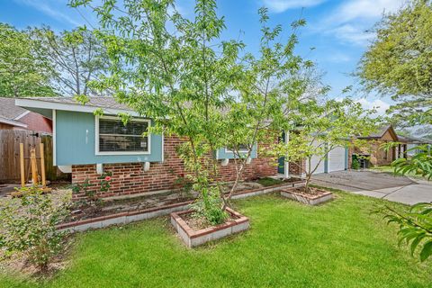 Tiny photo for 10606 Kirkdale Drive, Houston, TX 77089 (MLS # 10240359)