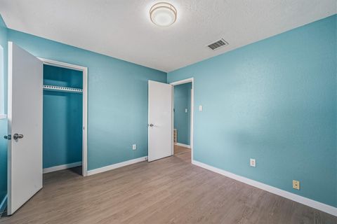 Tiny photo for 10606 Kirkdale Drive, Houston, TX 77089 (MLS # 10240359)