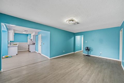 Tiny photo for 10606 Kirkdale Drive, Houston, TX 77089 (MLS # 10240359)