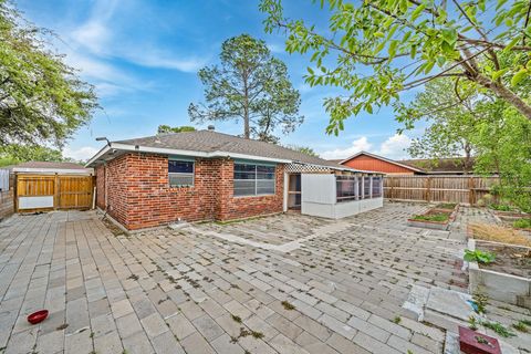 Tiny photo for 10606 Kirkdale Drive, Houston, TX 77089 (MLS # 10240359)