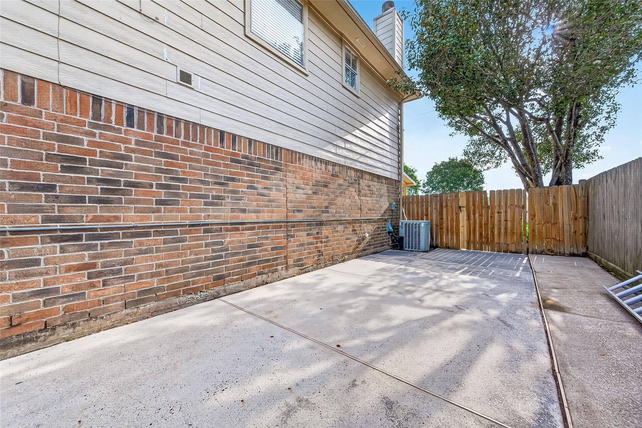 2410 Tourney Lane