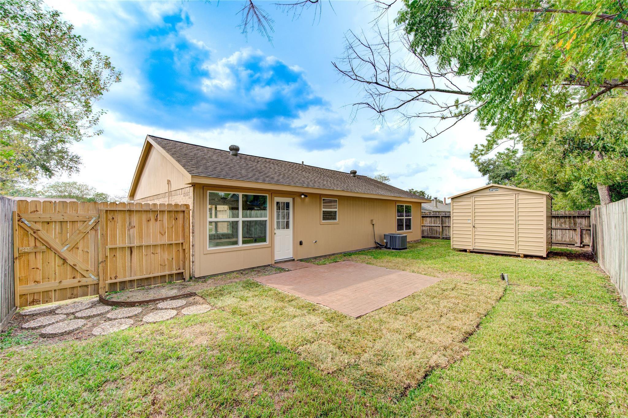 328 Meadow Wood Ct Court
