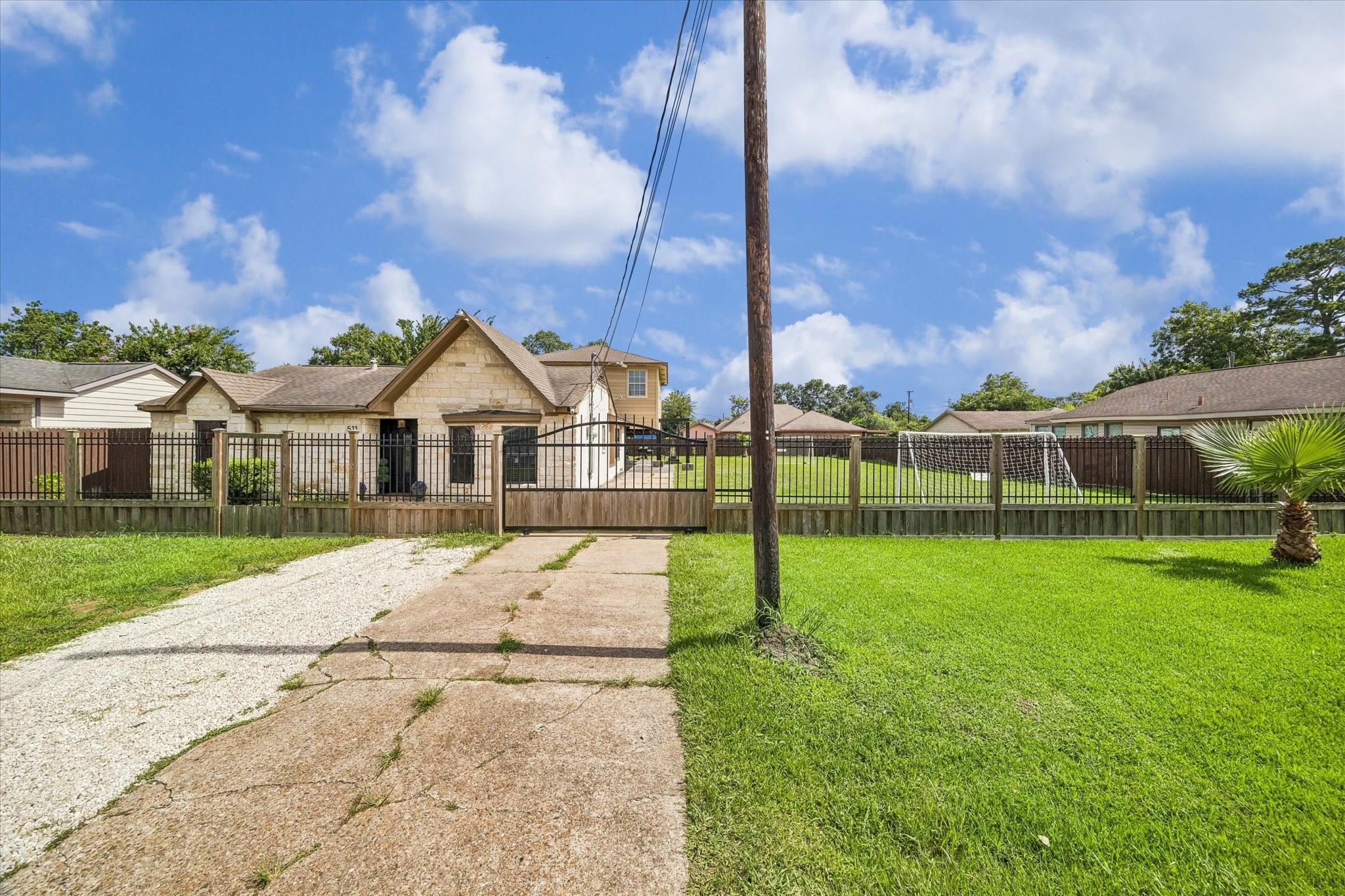 511 Avenue I